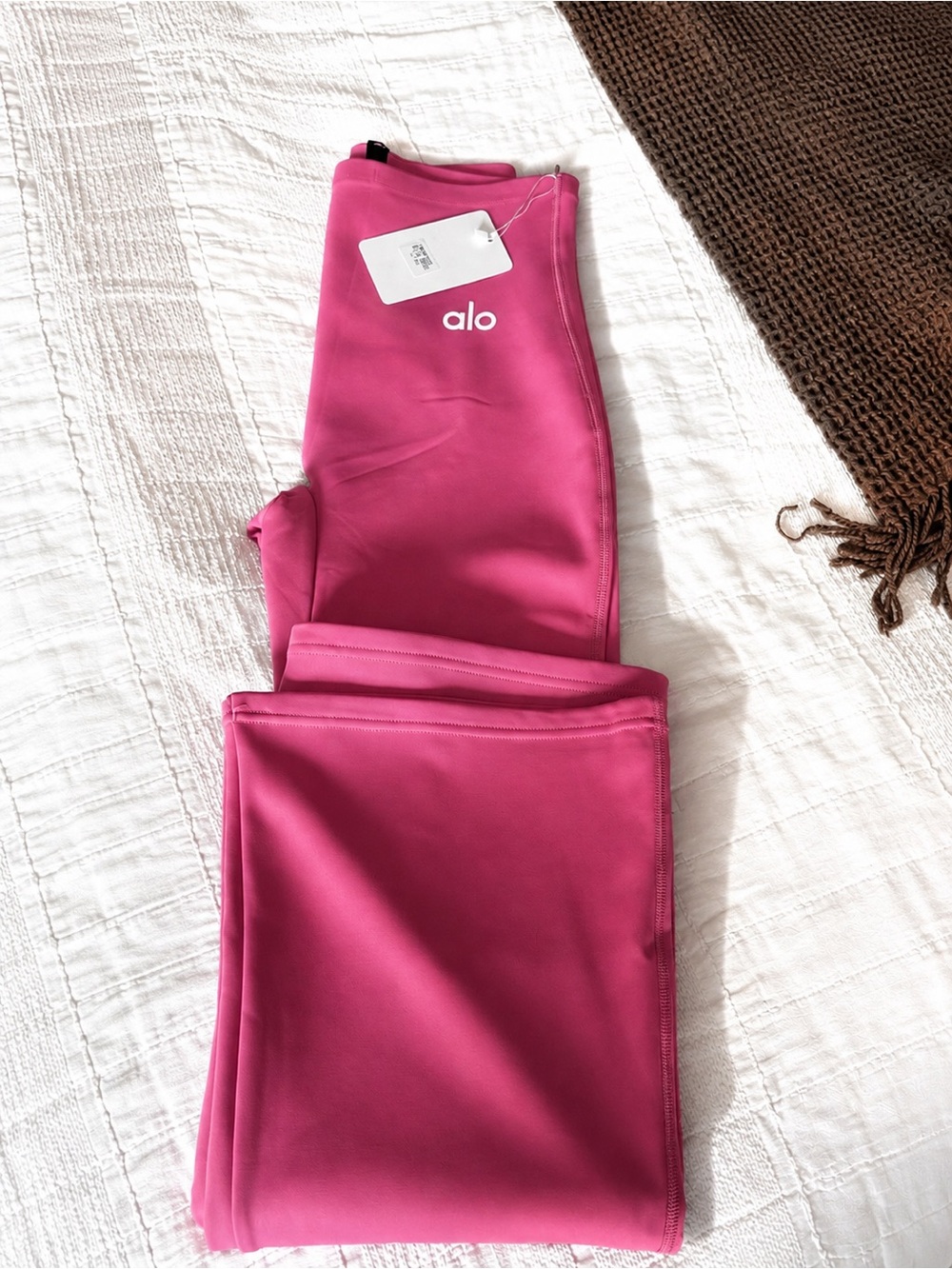 ON CHIC Sculpting Lifting High Rise Leggings Black L/XL NWT